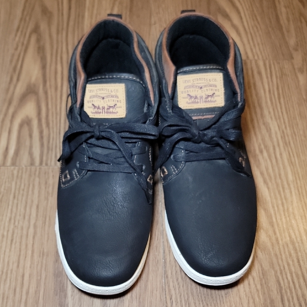Levi's Black and Brown Sneakers With White Sole Size US 9.5 Mens